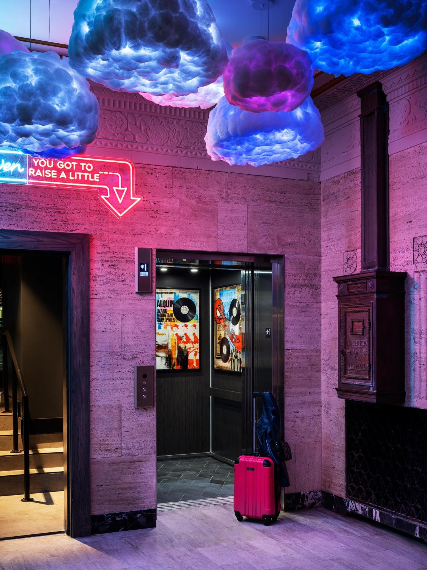 Moxy Springfield Downtown Hotel Exterior photo